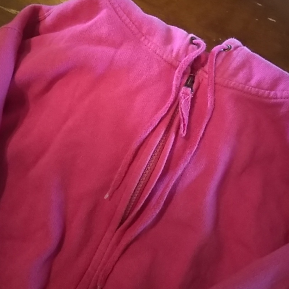 Hoddie - Picture 2 of 3